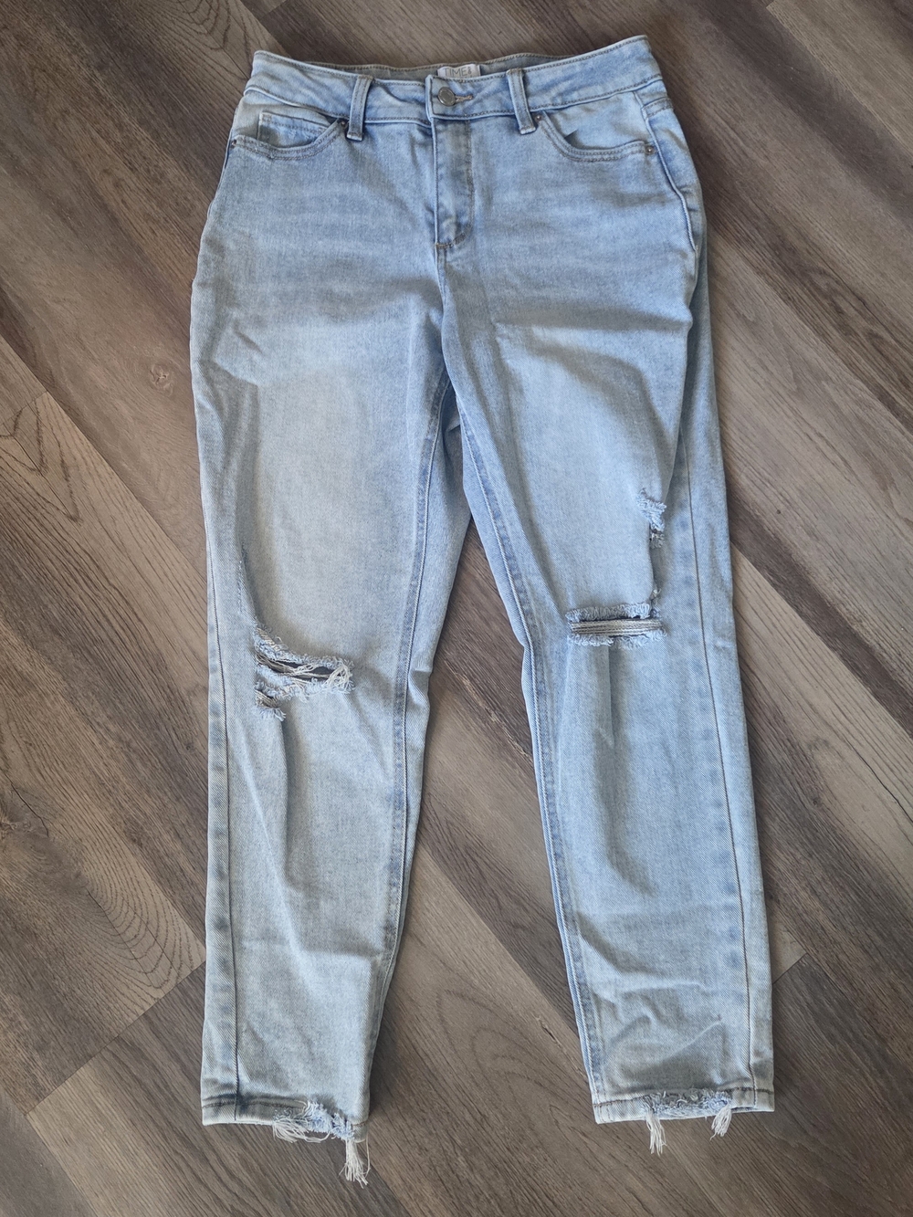 Time and Tru Women's Cropped High Rise Distressed Mom Jean Light Wash Sz 4